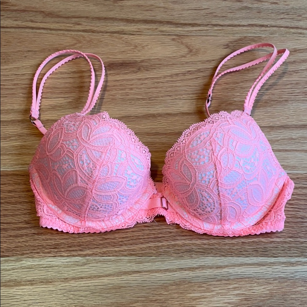 Victoria’s Secret Very Sexy Push Up Bra 32C